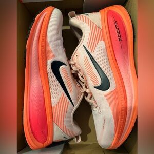 Nike Women's Vomero 18 - Atmosphere/Black